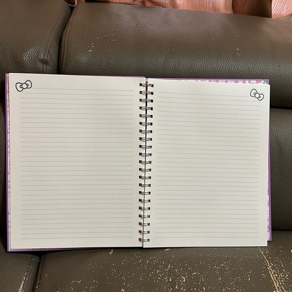 Hello Kitty Spiral notebook - Picture 3 of 4